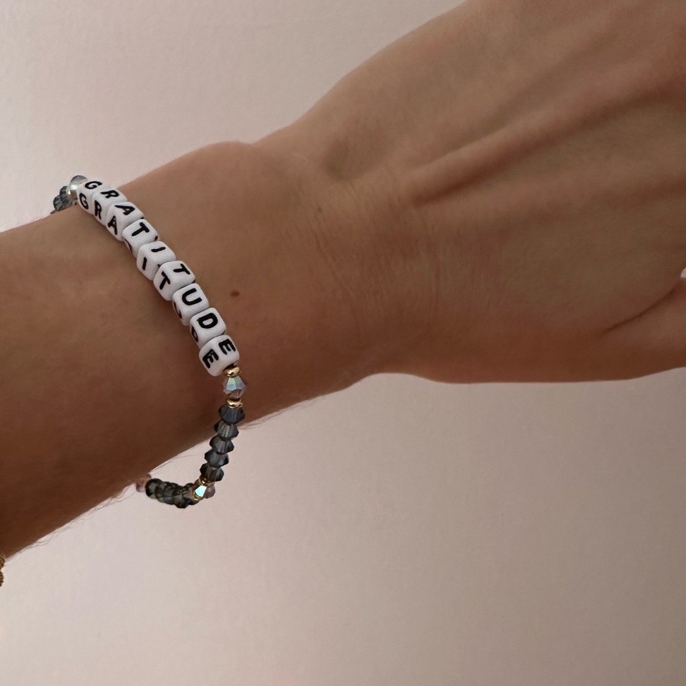 Little Words Project Bracelet - “GRATITUDE” - Blue & Pink Beads - Picture 10 of 13